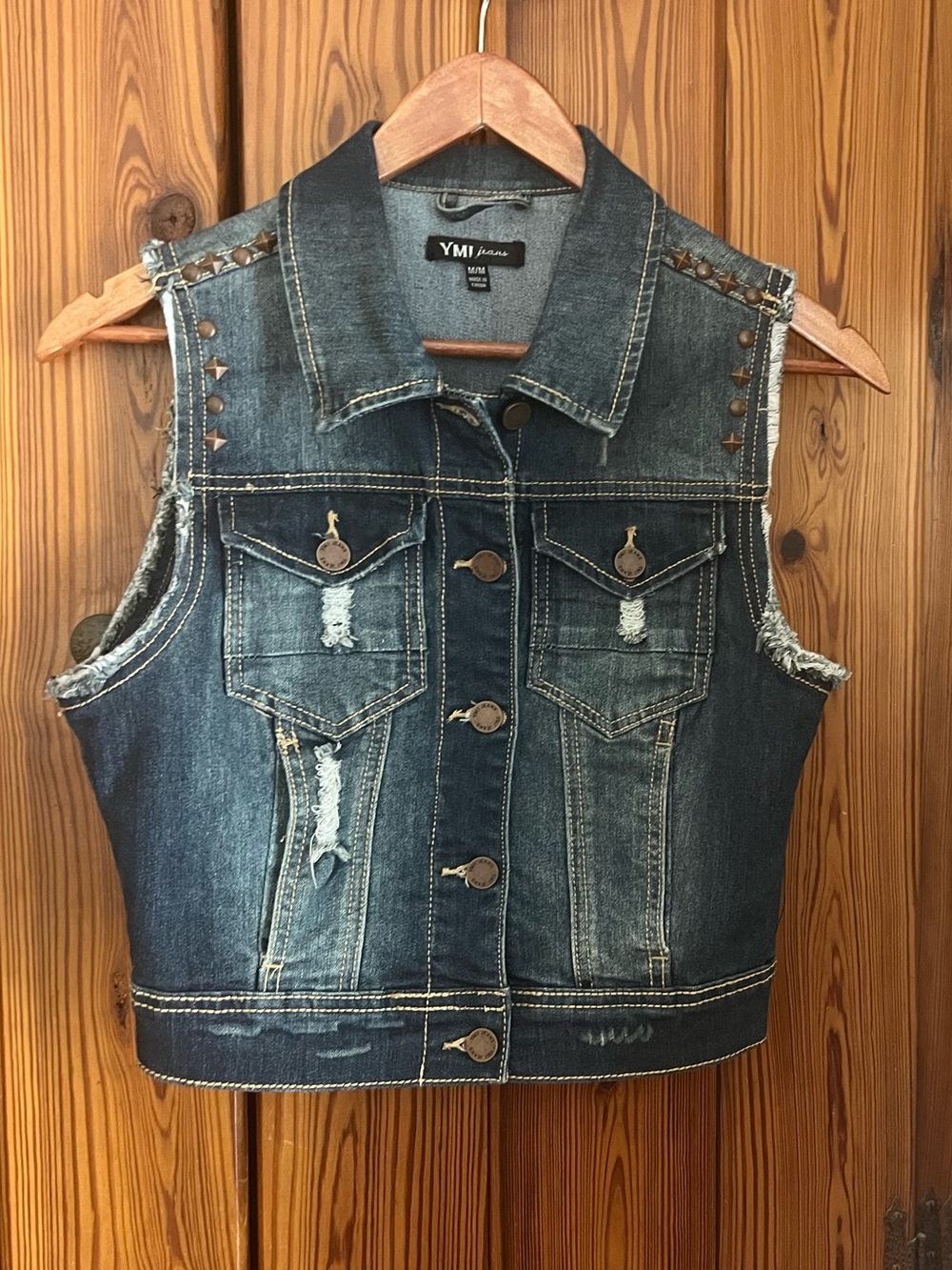 YMI Dark Wash Studded cropped Denim Vest, pockets, sleeveless M Distressed